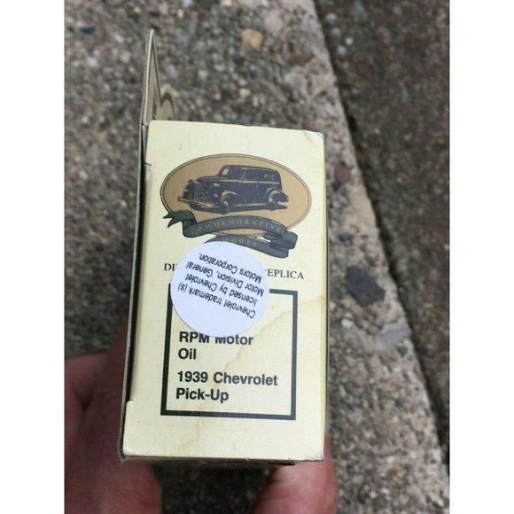 Chevron Die Cast Standard Oil Refinery No. 21 Green Truck, Lledo 1939 Pickup - Picture 5 of 6